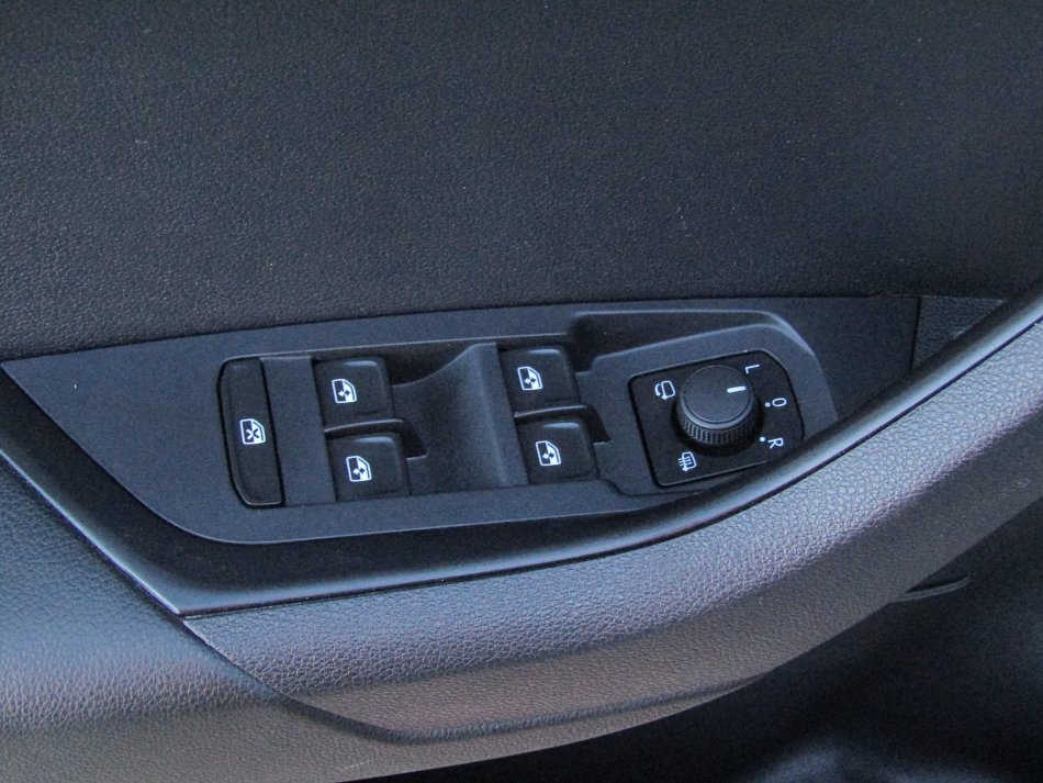 Škoda Karoq 1.6 TDi Ambition