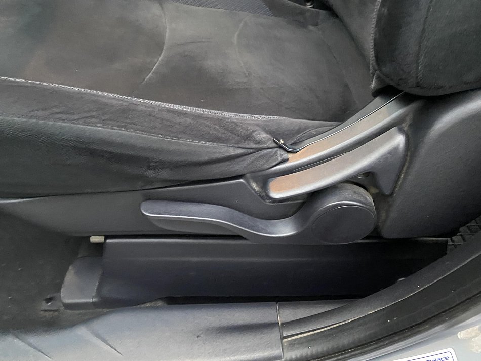 Mitsubishi Outlander 2.4i  4x4