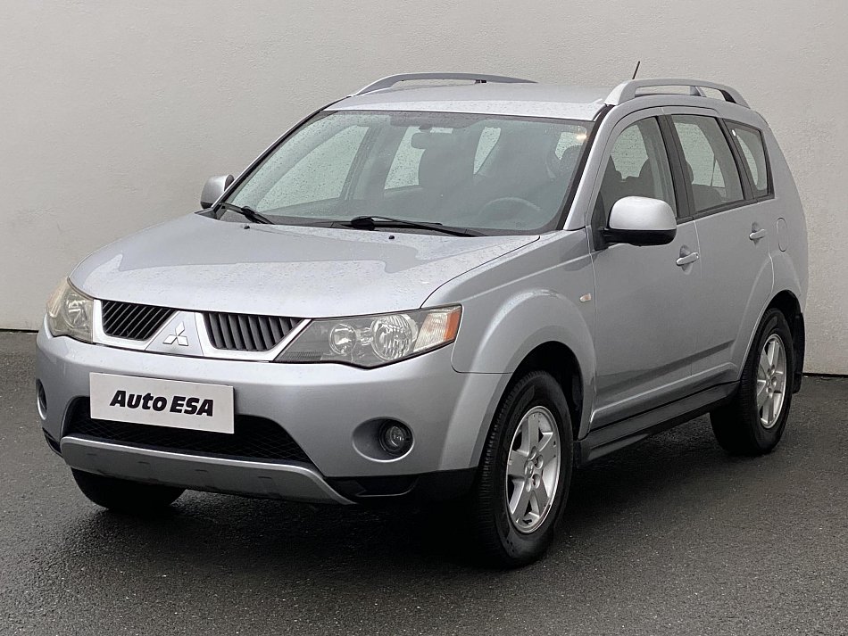 Mitsubishi Outlander 2.4i  4x4