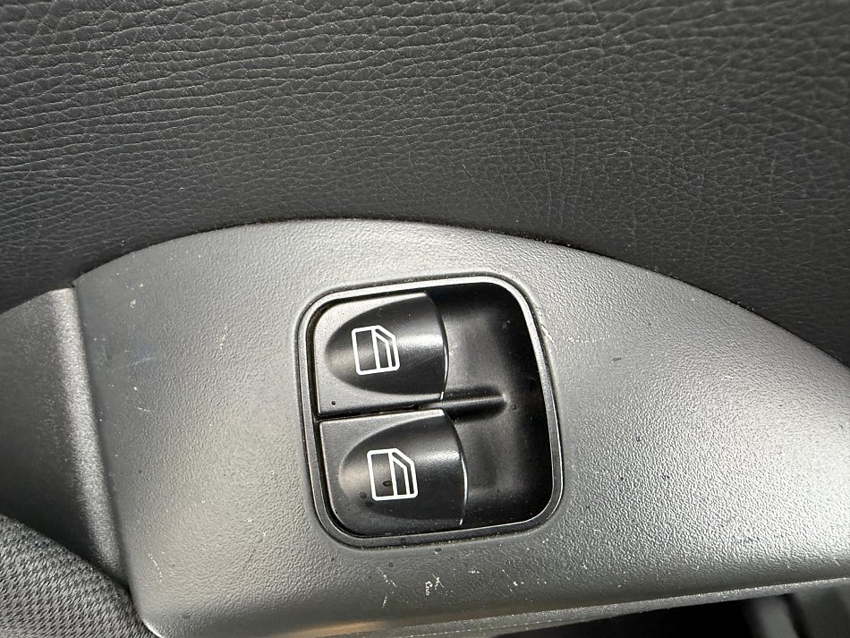 Mercedes-Benz Třída C 1.8i 