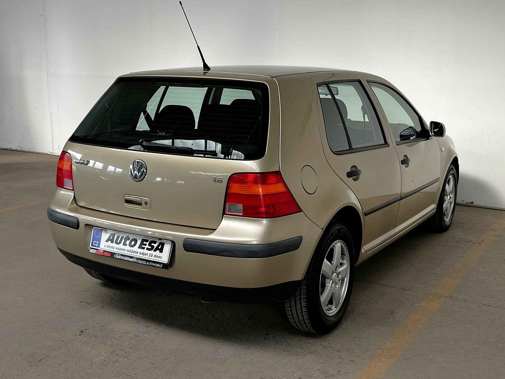Volkswagen Golf 1.6i 