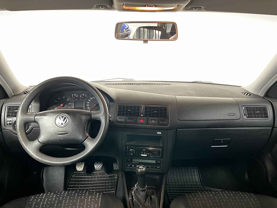 Volkswagen Golf 1.6i 