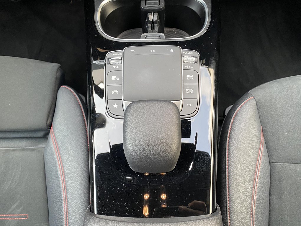 Mercedes-Benz Třída A 1.3  A250e