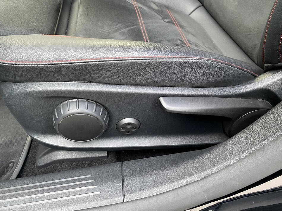 Mercedes-Benz Třída A 1.3  A250e