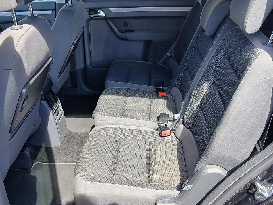 Volkswagen Touran 1.6 TDi 