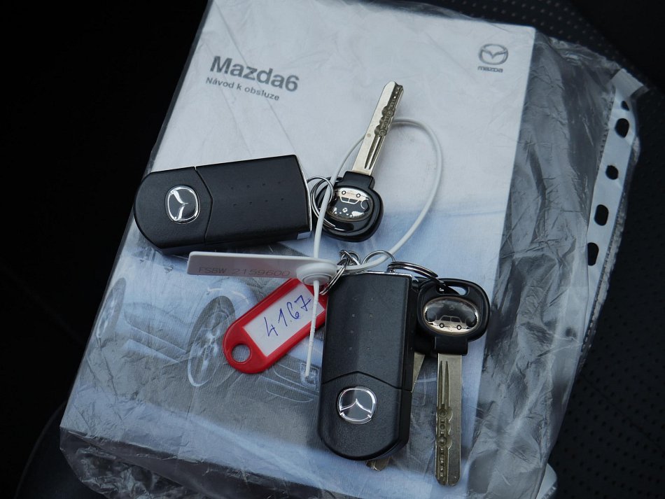 Mazda 6 2.0 i 