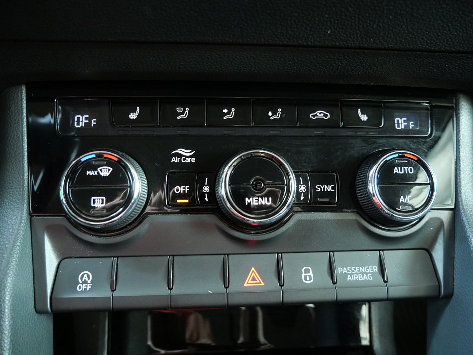 Škoda Karoq 2.0TDi Ambition 4x4