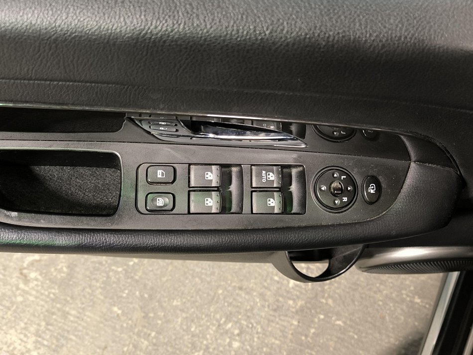 SsangYong Rexton 2.0 XDi  4x4, 7míst