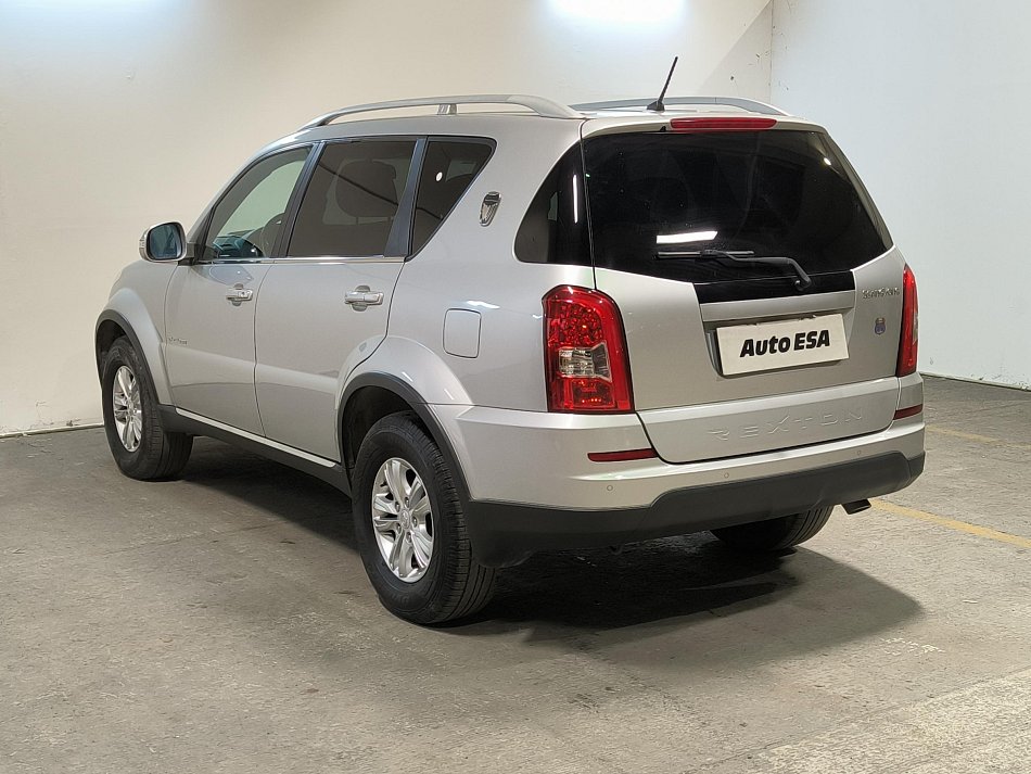 SsangYong Rexton 2.0 XDi  4x4, 7míst