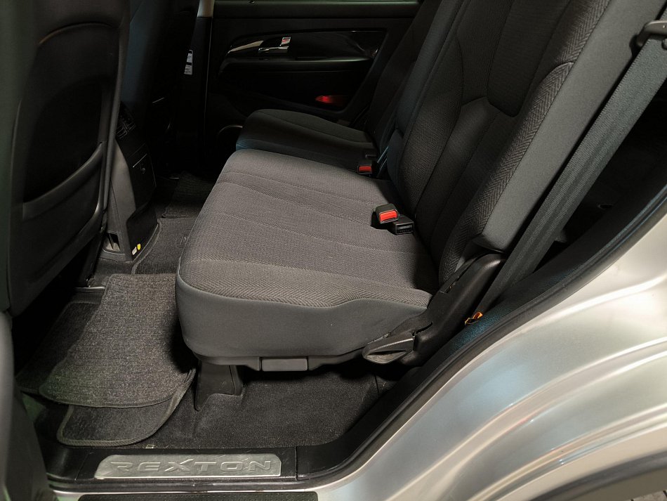 SsangYong Rexton 2.0 XDi  4x4, 7míst