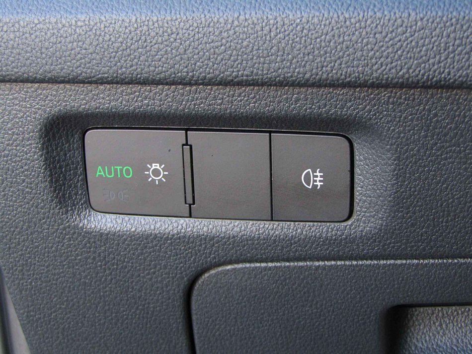 Škoda Octavia IV 1.5 TSi m-HEV Selection