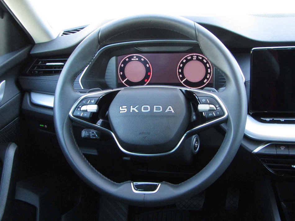 Škoda Octavia IV 1.5 TSi m-HEV Selection