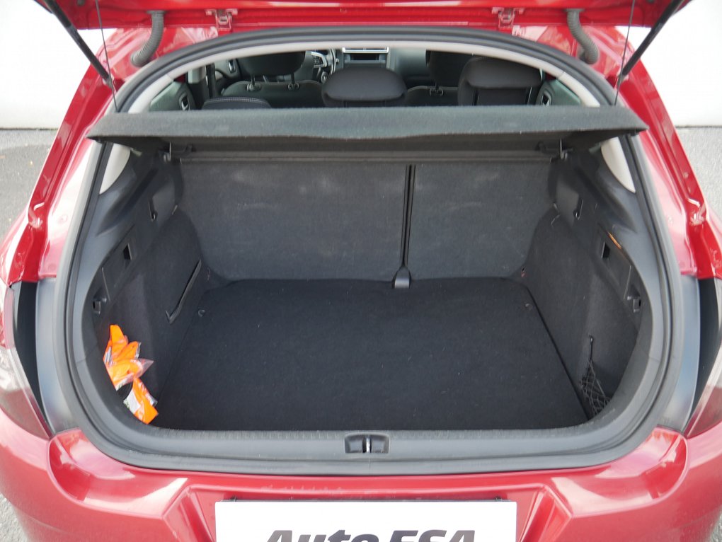 Citroën C4 1.4 i 