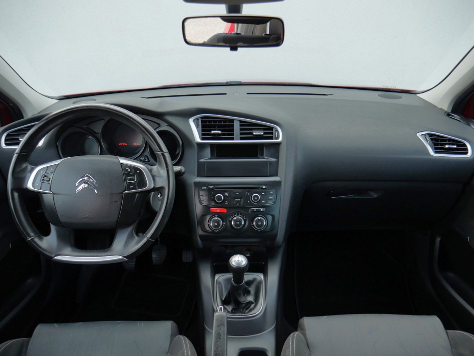 Citroën C4 1.4 i 