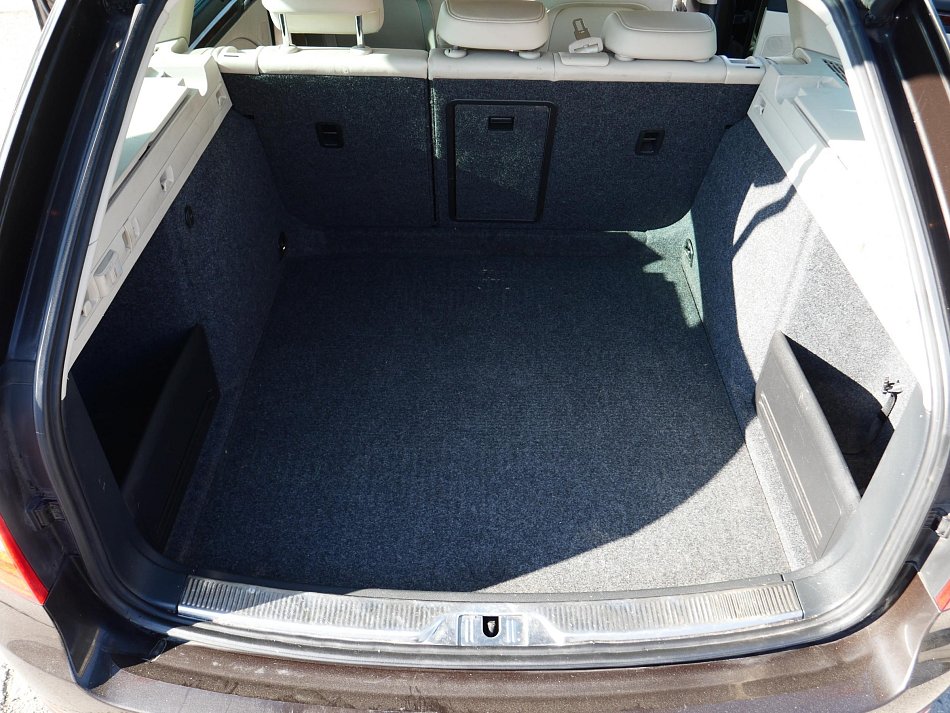 Škoda Superb II 2.0 TDi Elegance