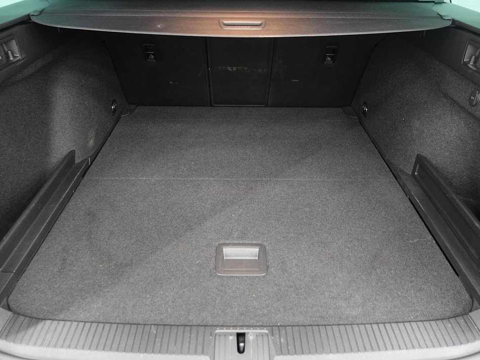 Volkswagen Passat 2.0 TDi 