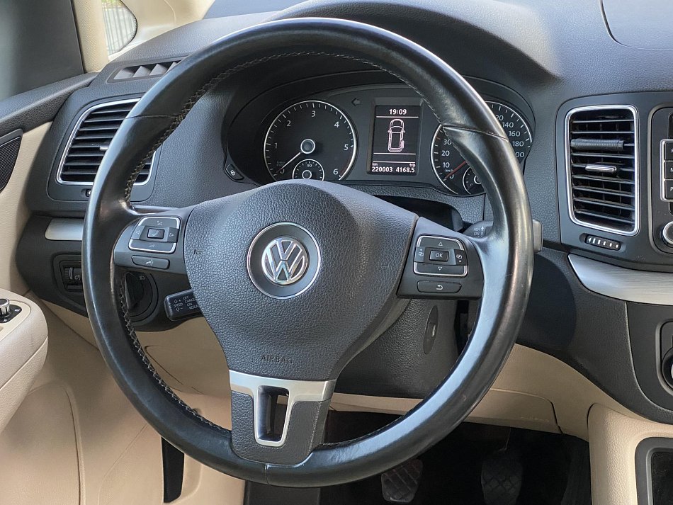 Volkswagen Sharan 2.0TDi 