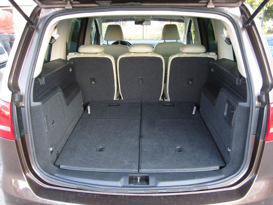 Volkswagen Sharan 2.0TDi 