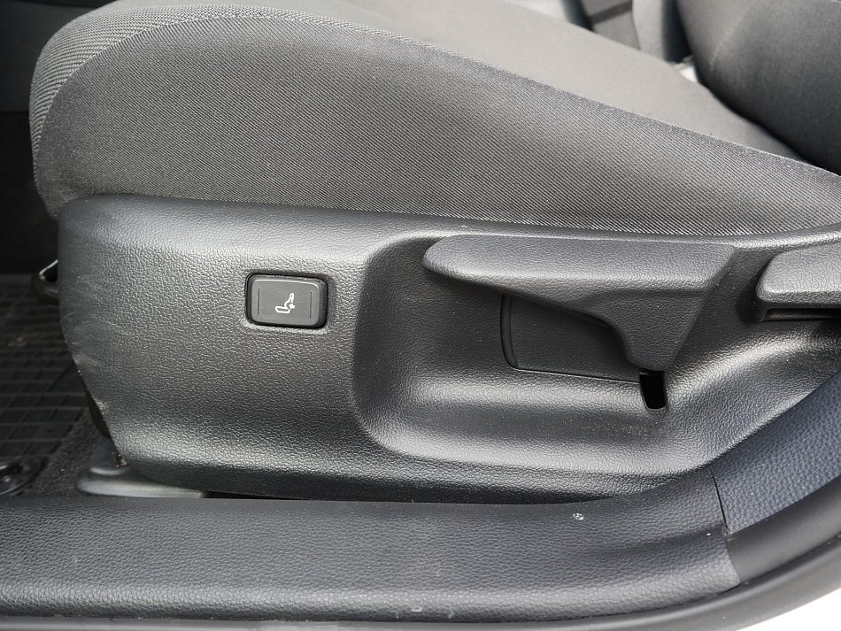 Toyota Corolla 1.5 VVTi 