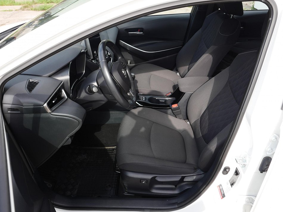 Toyota Corolla 1.5 VVTi 