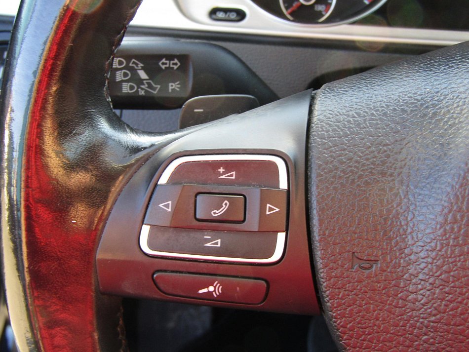 Volkswagen Passat 2.0 TDi Highline