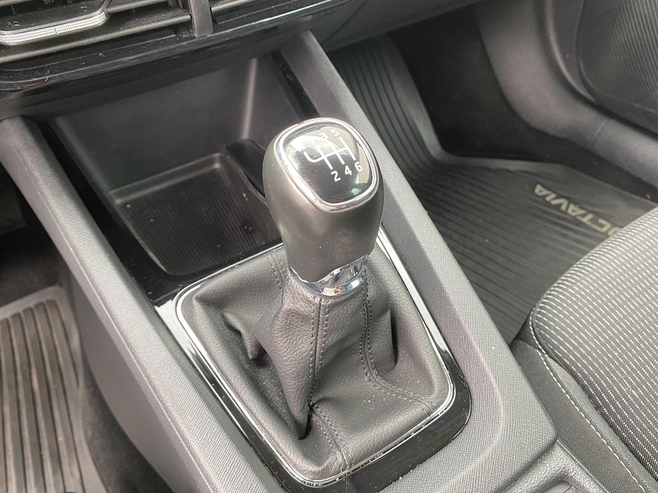 Škoda Octavia IV 1.5 TSi Ambition
