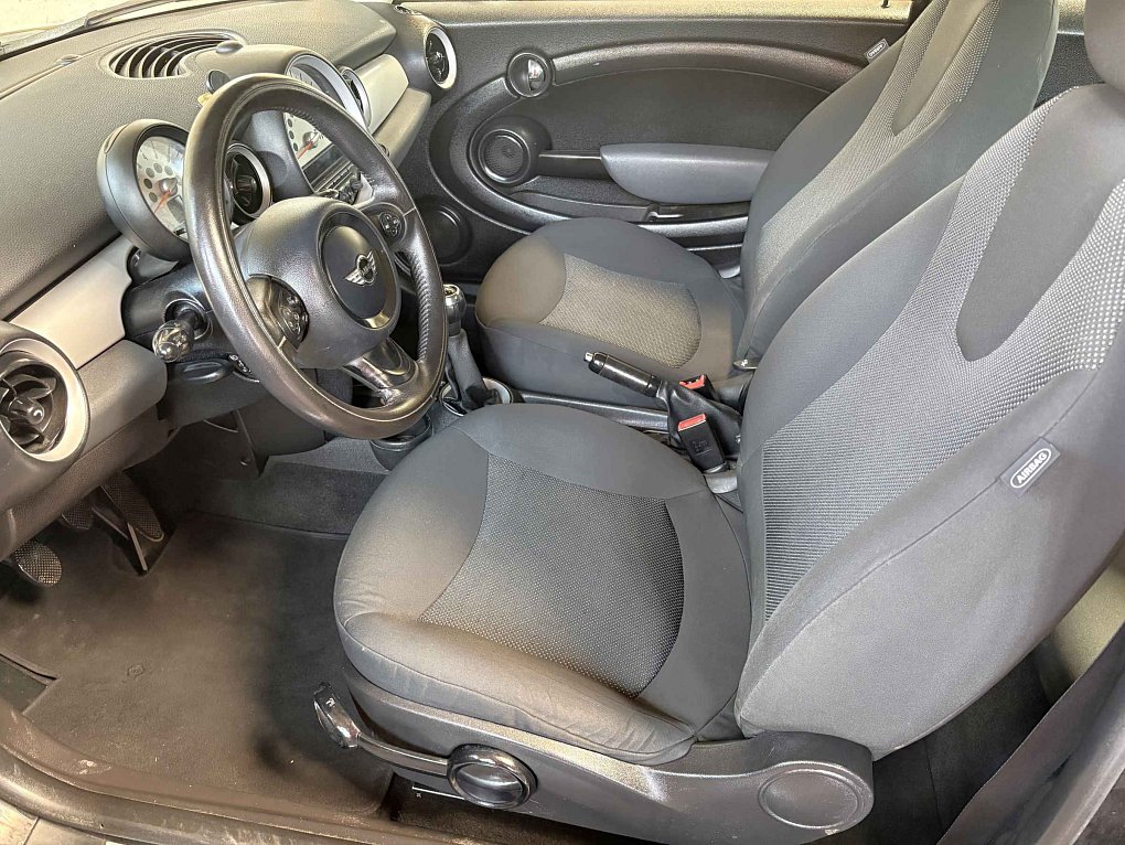 Mini Cooper 1.6 i 