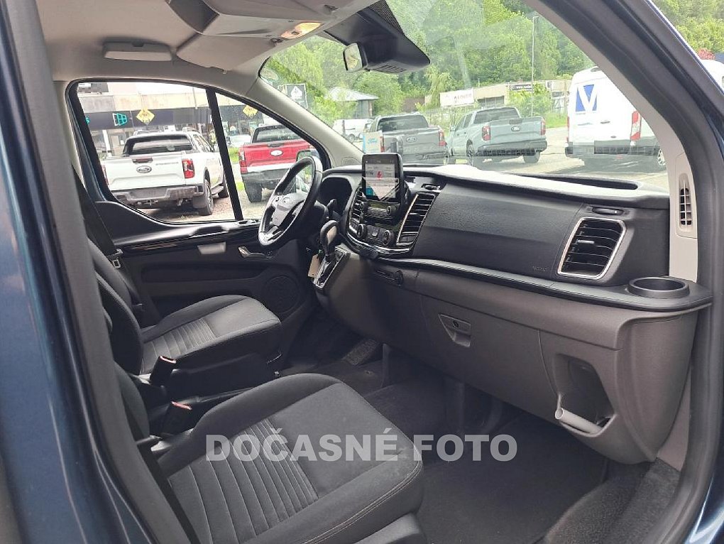 Ford Transit Custom 2.0TDCi Limited L2H1 5míst
