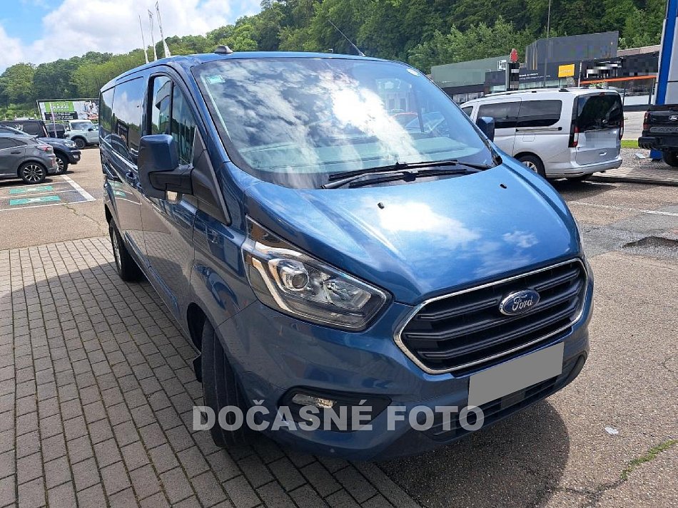 Ford Transit Custom 2.0TDCi Limited L2H1 5míst