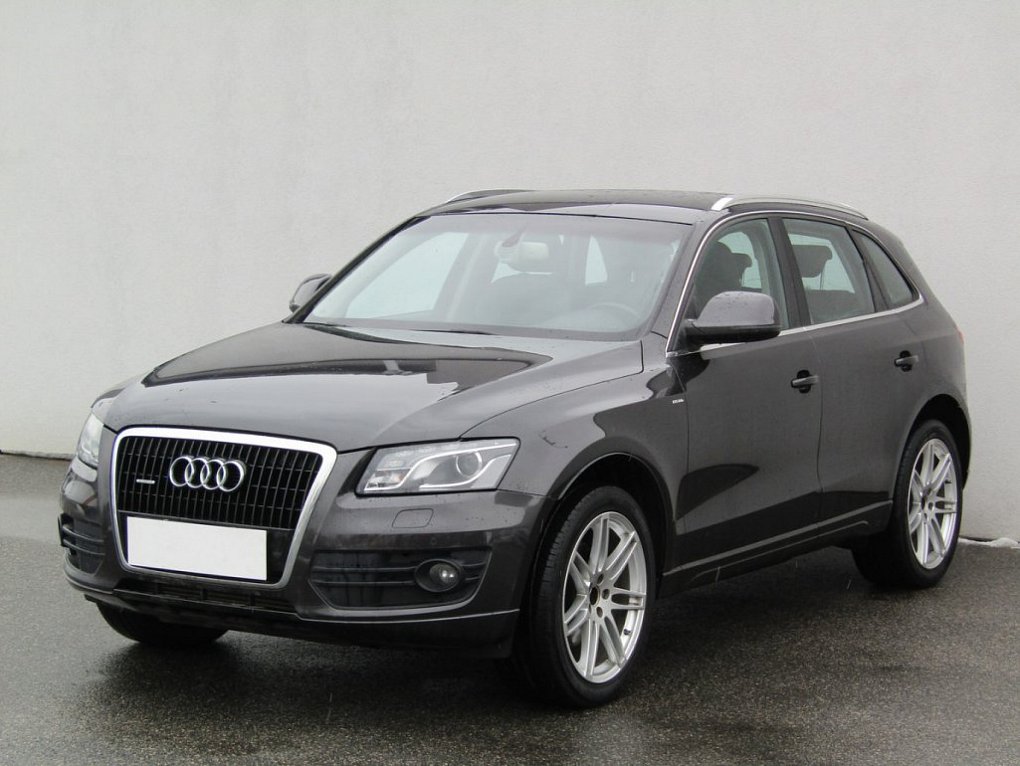 Audi Q5 2.0 TDi S-line Quattro