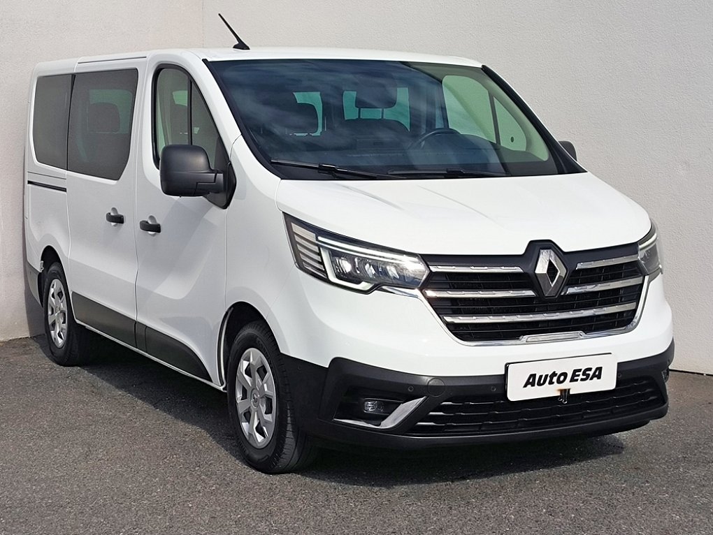 Renault Trafic 2.0dCi  L2 6míst