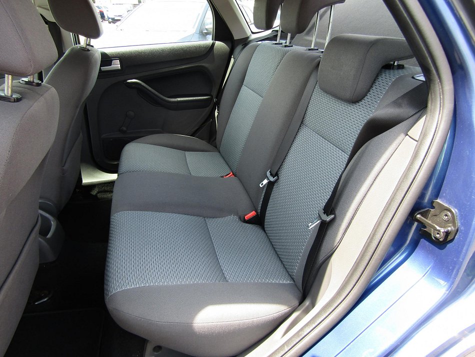 Ford Focus 1.6i 