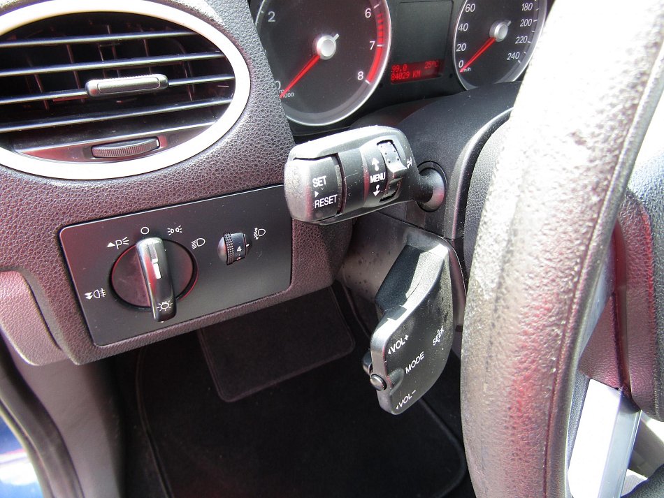 Ford Focus 1.6i 