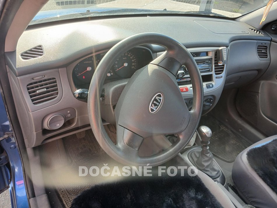 Kia Rio 1.4i 