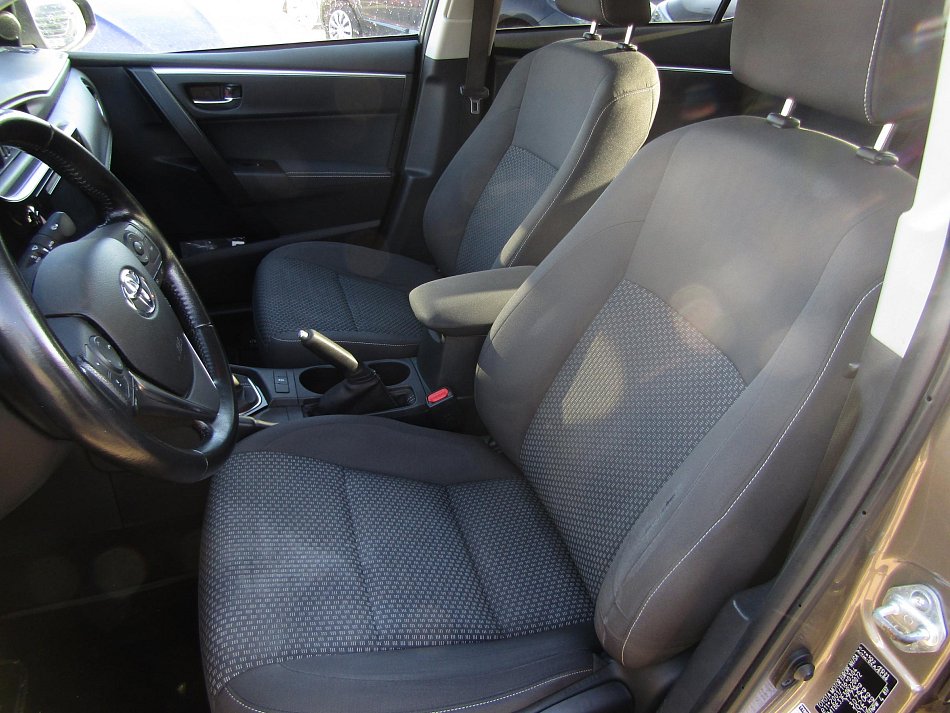 Toyota Corolla 1.6 VVTi 