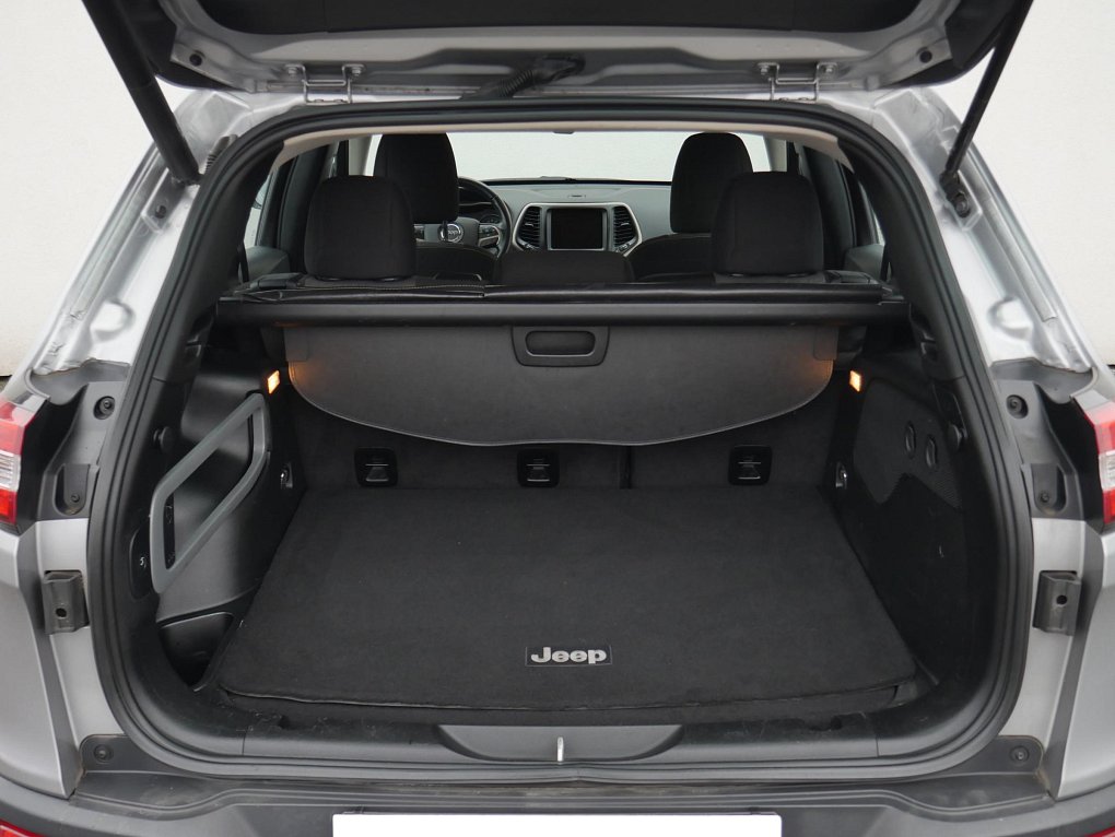 Jeep Cherokee 2.0 MTJ Longitude