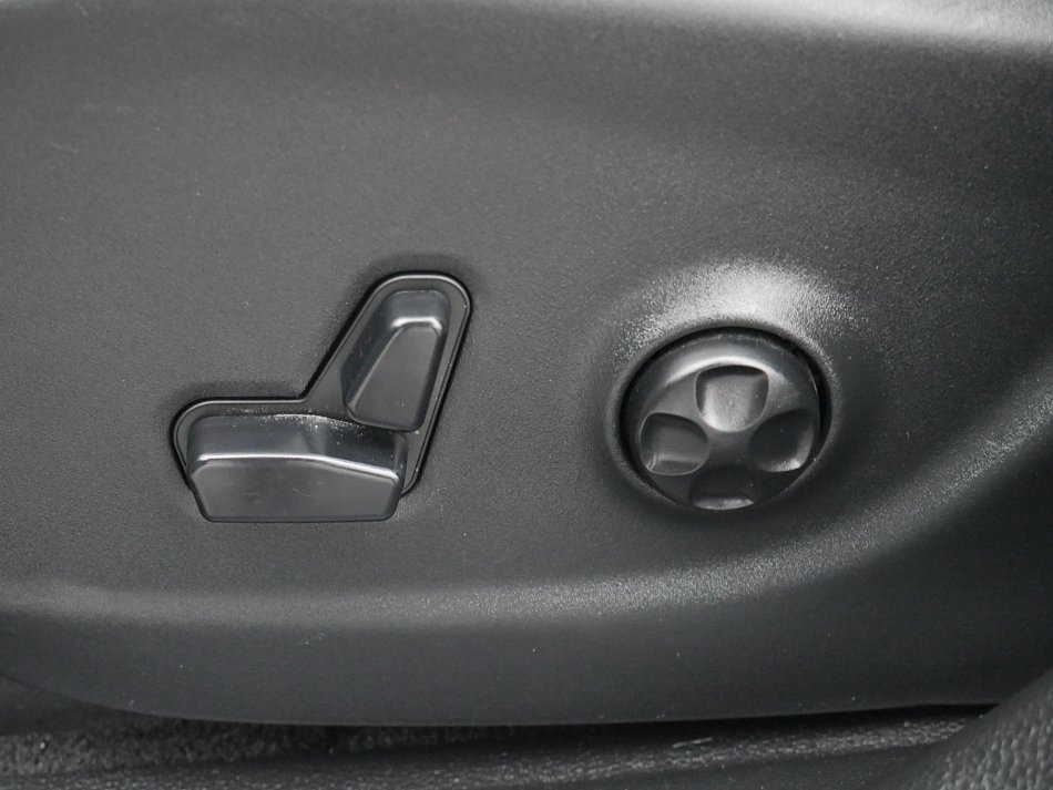 Jeep Cherokee 2.0 MTJ Longitude