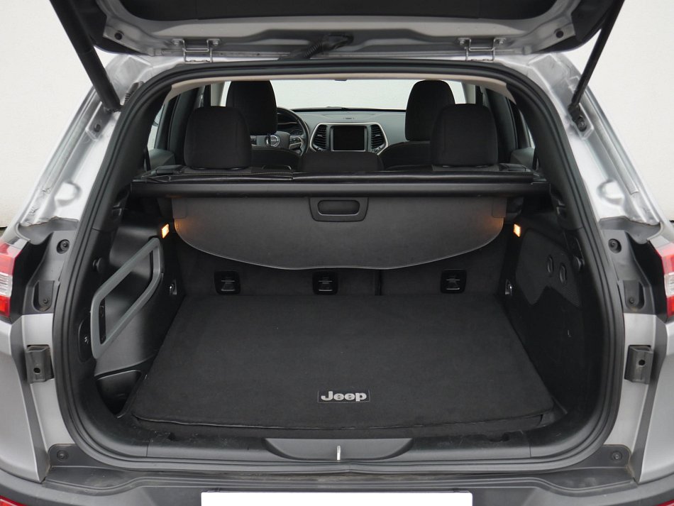 Jeep Cherokee 2.0 MTJ Longitude