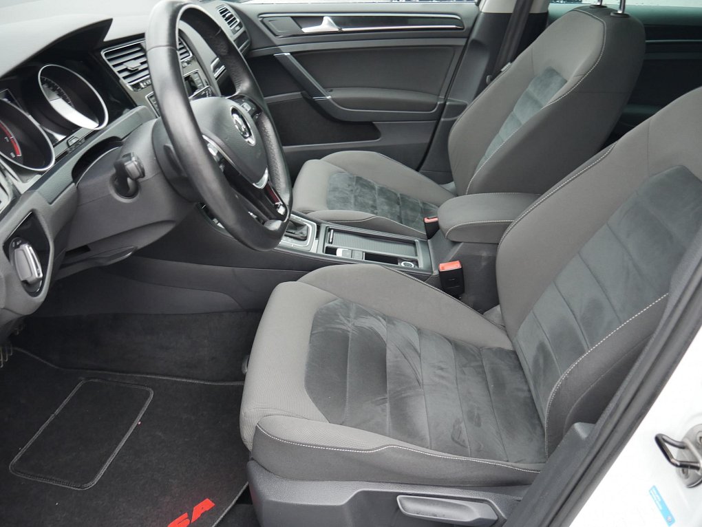 Volkswagen Golf 1.4 TSi 