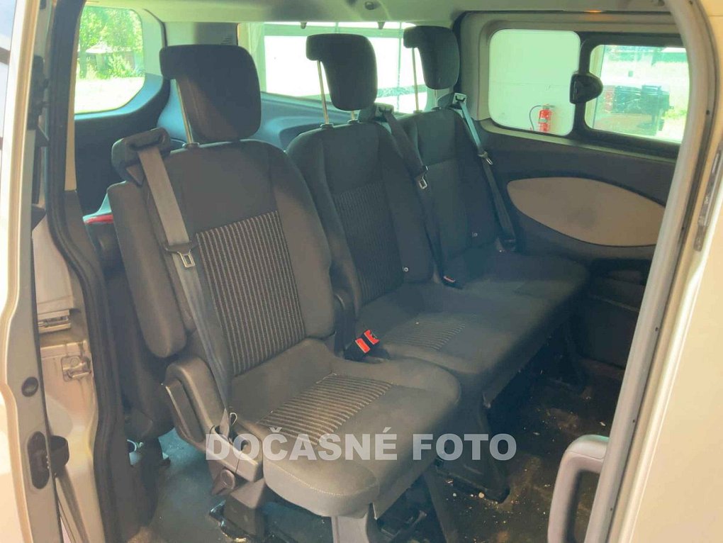 Ford Tourneo Custom 2.2TDCi Trend L2 9míst