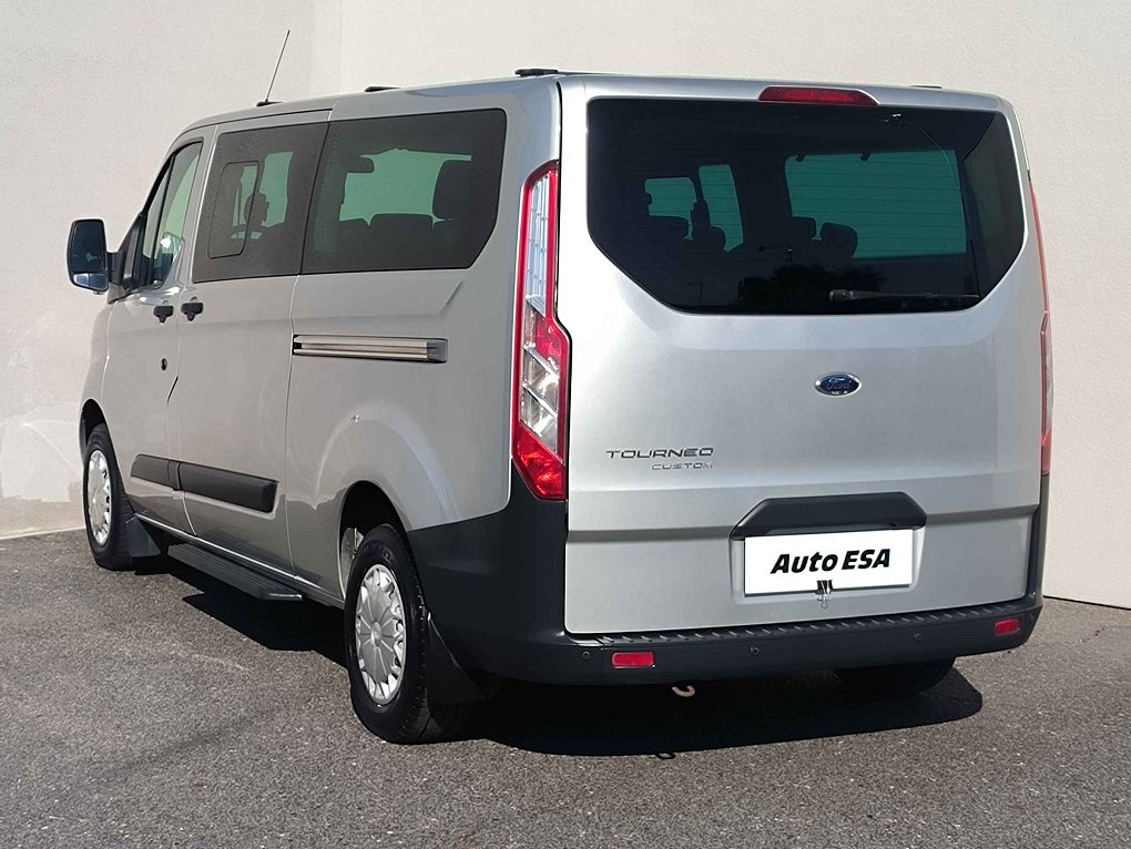 Ford Tourneo Custom 2.2TDCi Trend L2 9míst
