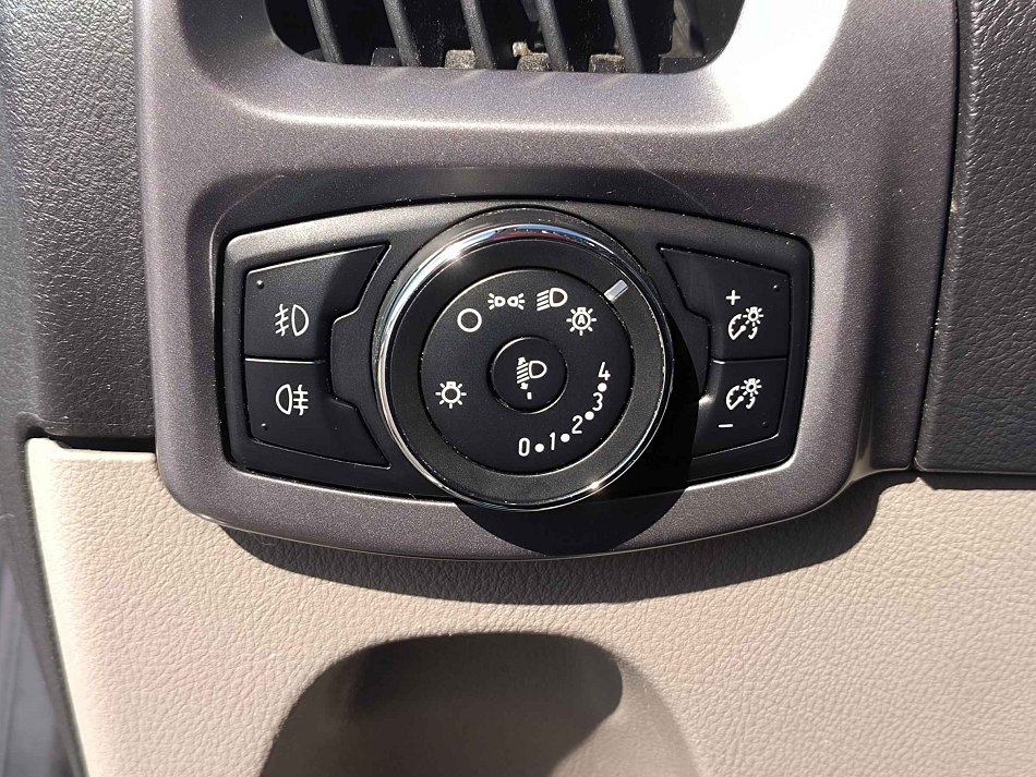 Ford Tourneo Custom 2.2TDCi Trend L2 9míst
