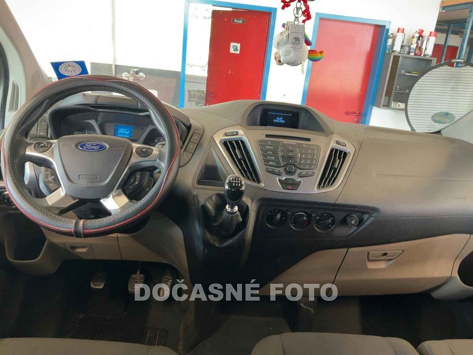 Ford Tourneo Custom 2.2TDCi Trend L2 9míst