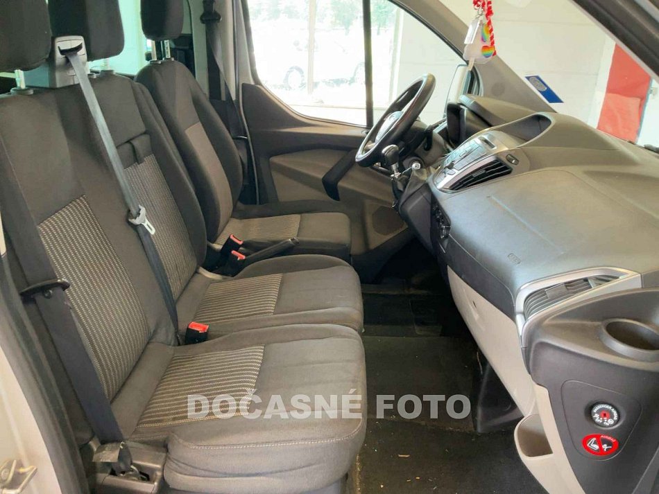 Ford Tourneo Custom 2.2TDCi Trend L2 9míst