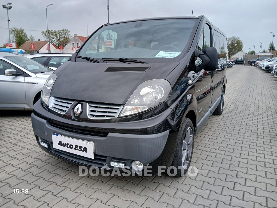 Renault Trafic 2.0dCi Passenger