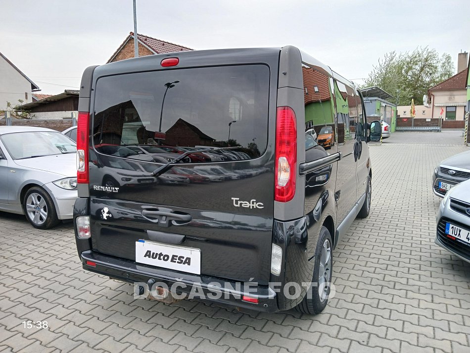 Renault Trafic 2.0dCi Passenger