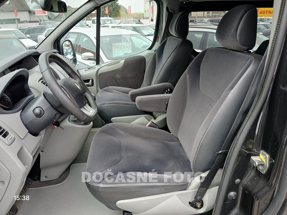 Renault Trafic 2.0dCi Passenger