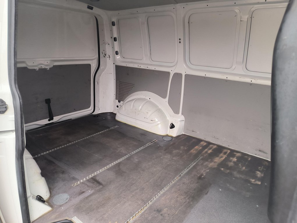 Volkswagen Transporter 2.0TDi 