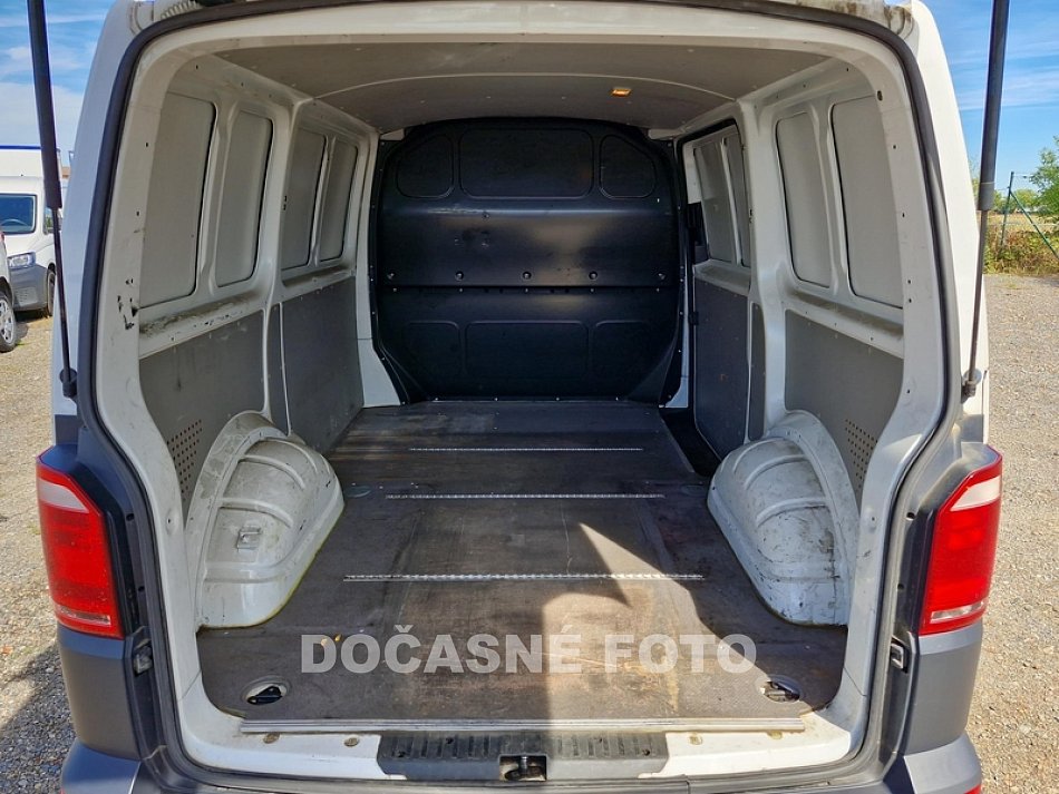 Volkswagen Transporter 2.0TDi 