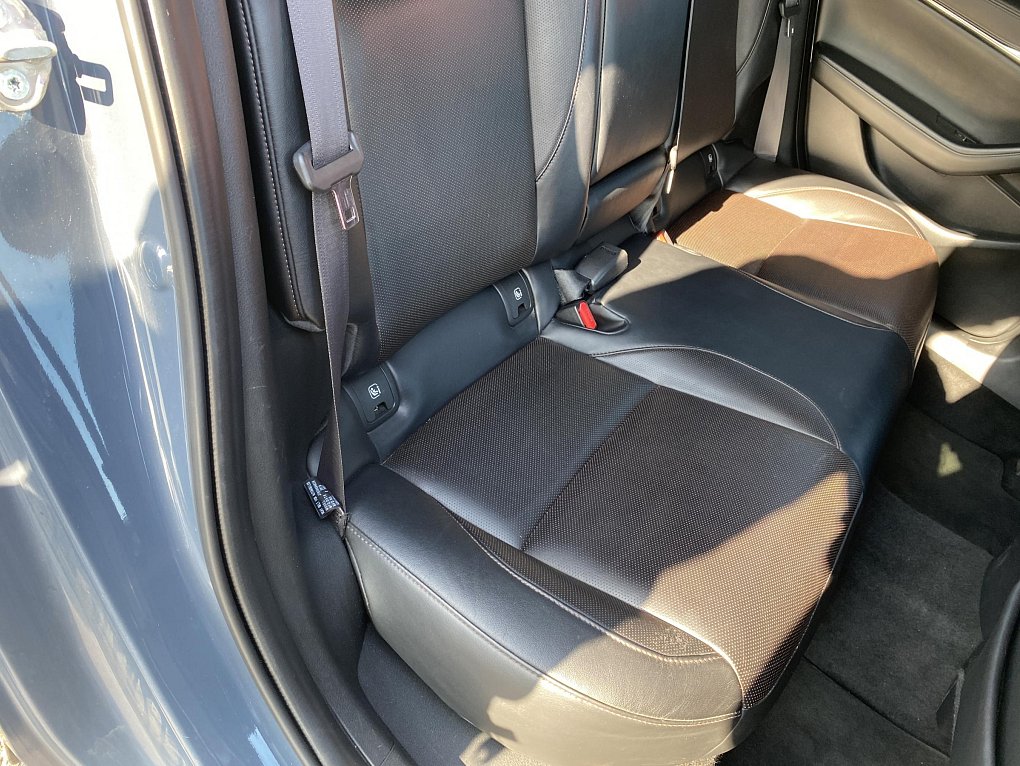 Mazda 3 2.0i  Takumi